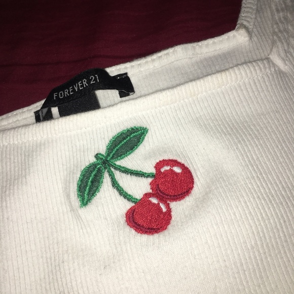 Never worn Cherry crop top - Picture 2 of 2